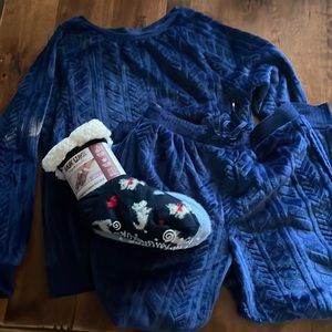 Cuddl Duds women’s pjs